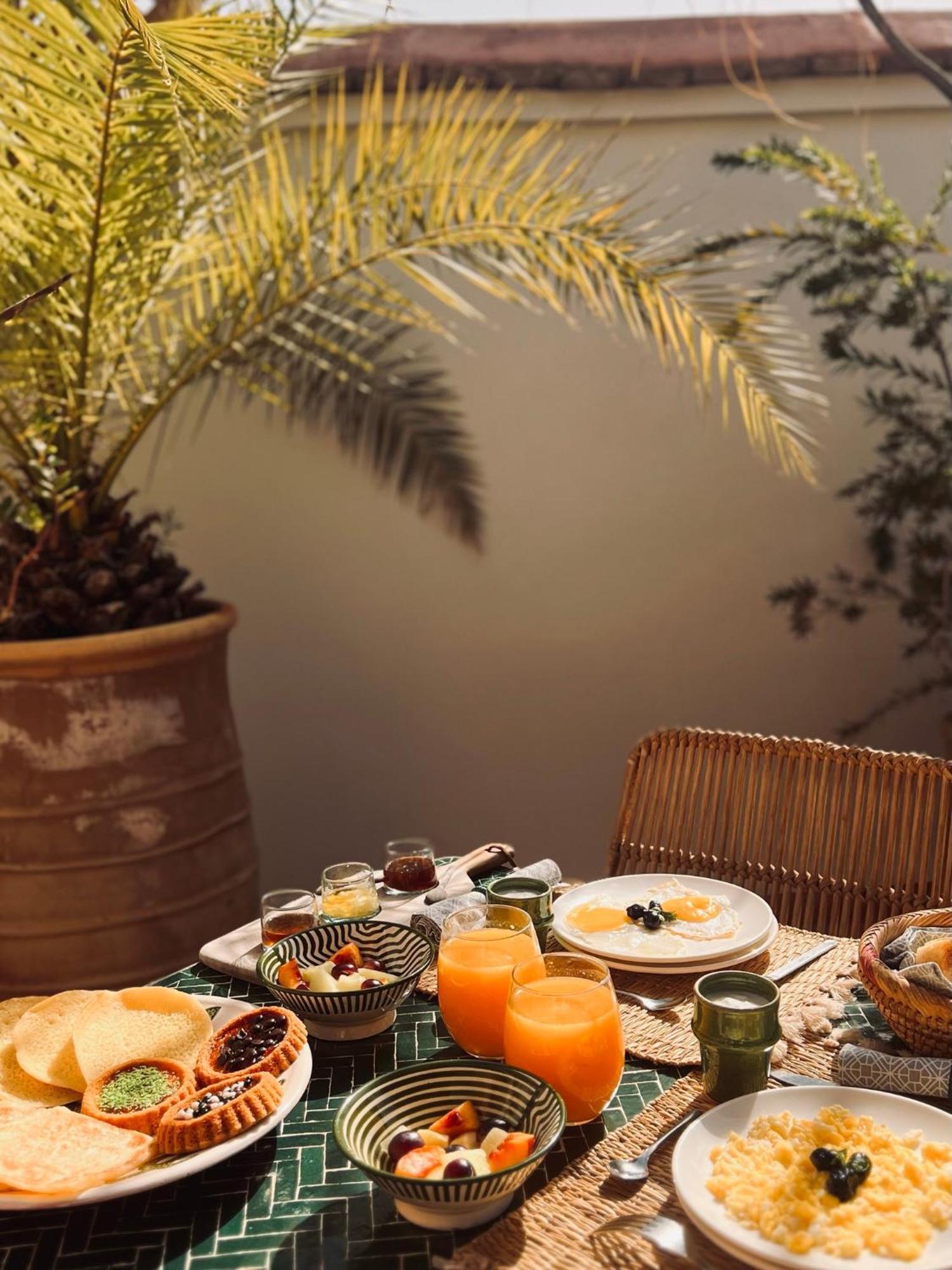 Riad Prive Sadaka Bassin Rooftop Marrakesh Exterior photo